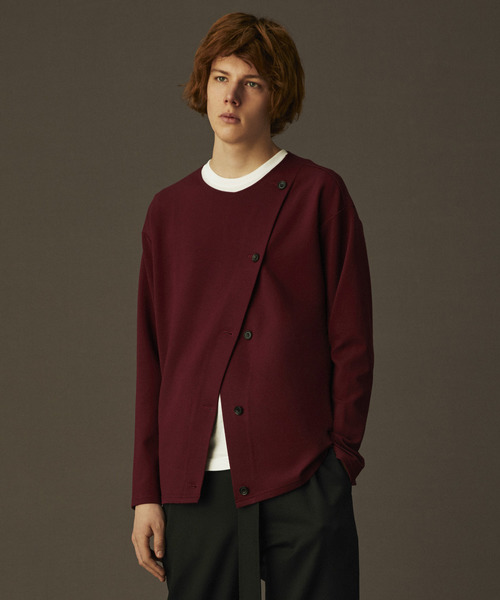 ato（アトウ）の「PEARL KNIT DIAGONALLY BUTTON PULLOVER（Tシャツ 