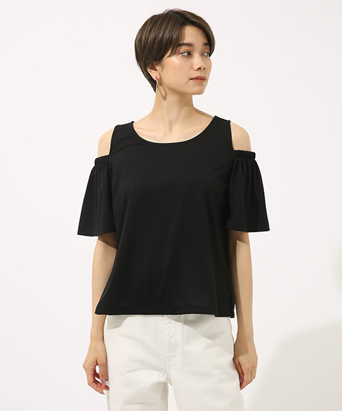 AZUL by moussy（アズールバイマウジー）の「オープンショルダープルオーバー（Tシャツ/カットソー・レディース・ホワイト/ブラック/レッド/ブルー・SMALL/MEDIUM）」の8枚目の写真