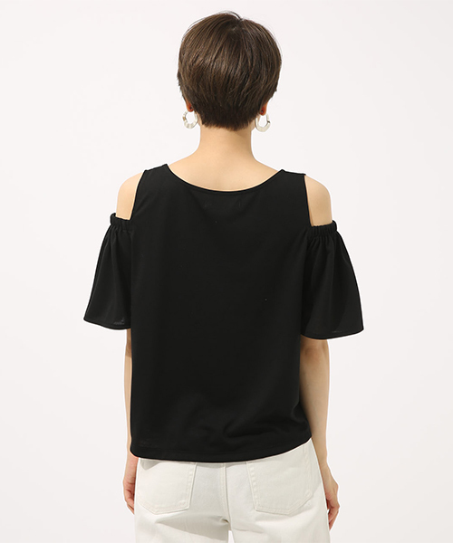 AZUL by moussy（アズールバイマウジー）の「オープンショルダープルオーバー（Tシャツ/カットソー・レディース・ホワイト/ブラック/レッド/ブルー・SMALL/MEDIUM）」の10枚目の写真