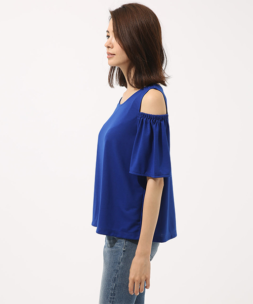 AZUL by moussy（アズールバイマウジー）の「オープンショルダープルオーバー（Tシャツ/カットソー・レディース・ホワイト/ブラック/レッド/ブルー・SMALL/MEDIUM）」の17枚目の写真
