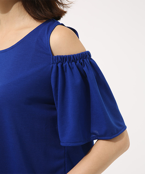 AZUL by moussy（アズールバイマウジー）の「オープンショルダープルオーバー（Tシャツ/カットソー・レディース・ホワイト/ブラック/レッド/ブルー・SMALL/MEDIUM）」の20枚目の写真