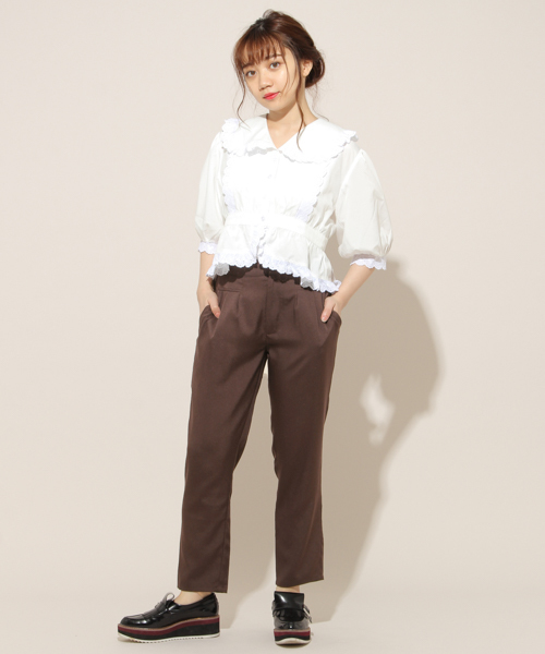 apres jour（アプレジュール）の「ベーシックリラテーパードパンツ【ZOZOTOWN限定アイテム】（その他パンツ・レディース・ブラック/ダークブラウン・フリー）」の5枚目の写真