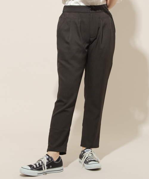 apres jour（アプレジュール）の「ベーシックリラテーパードパンツ【ZOZOTOWN限定アイテム】（その他パンツ・レディース・ブラック/ダークブラウン・フリー）」の9枚目の写真