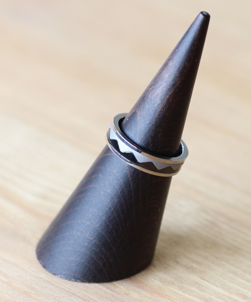 TONE SELECT GOODS（トーンセレクトグッズ）の「【vie】ステンレスリング（リング・レディース・ブラック/ブルー/ピンク・#7/#9/#11/#13/#15/#17/#19/#21）」の5枚目の写真