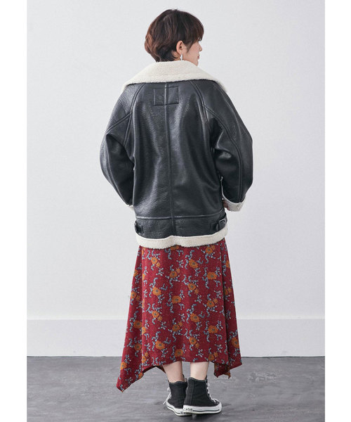 MEDE19F（メデジュウキュウ）の「ＭＥＤＥ１９Ｆ　フェイクムートンのＢ－３ジャケット/ボアコート（その他アウター・レディース・ブラック・MEDIUM/LARGE/X-LARGE）」の4枚目の写真