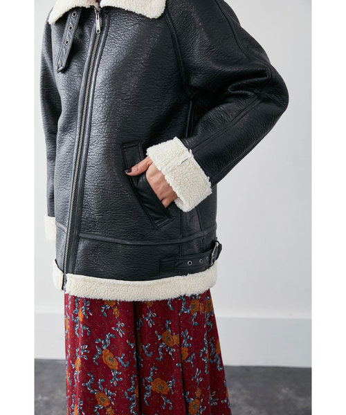 MEDE19F（メデジュウキュウ）の「ＭＥＤＥ１９Ｆ　フェイクムートンのＢ－３ジャケット/ボアコート（その他アウター・レディース・ブラック・MEDIUM/LARGE/X-LARGE）」の10枚目の写真