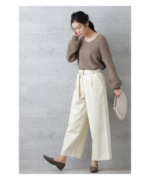 NATURAL BEAUTY BASIC（ナチュラルビューティーベーシック）の「【otonaMUSE 12月号掲載】コーデュロイワイドパンツ（その他パンツ・レディース・オフホワイト/キャメル・MEDIUM/SMALL）」の5枚目の写真