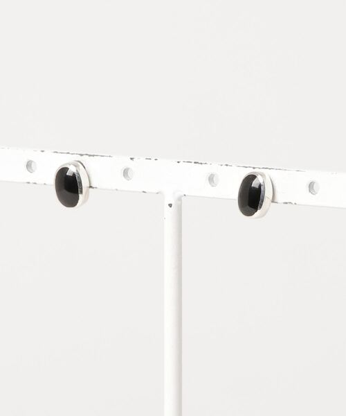 TONE SELECT GOODS(トーンセレクトグッズ)の「【925 SILVER ACC】オーバルストーンピアス6×8 SV925(OG)(ピアス(両耳用)・レディース・ホワイト/ブラック/ターコイズブルー/ブルー/レッド/グリーン/A・FREE)」の7枚目の写真
