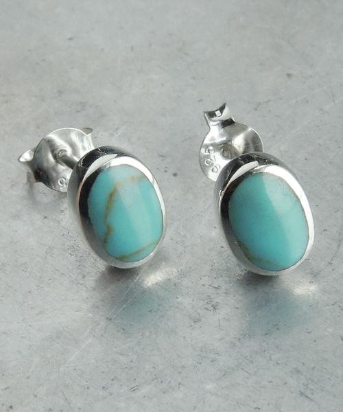 TONE SELECT GOODS(トーンセレクトグッズ)の「【925 SILVER ACC】オーバルストーンピアス6×8 SV925(OG)(ピアス(両耳用)・レディース・ホワイト/ブラック/ターコイズブルー/ブルー/レッド/グリーン/A・FREE)」の1枚目の写真