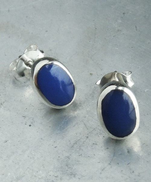TONE SELECT GOODS(トーンセレクトグッズ)の「【925 SILVER ACC】オーバルストーンピアス6×8 SV925(OG)(ピアス(両耳用)・レディース・ホワイト/ブラック/ターコイズブルー/ブルー/レッド/グリーン/A・FREE)」の5枚目の写真