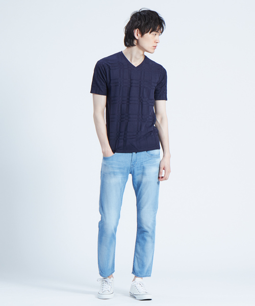 ABAHOUSE GRAY（アバハウスグレイ）の「【展開店舗限定】チェックVネック半袖Tシャツ（Tシャツ/カットソー・メンズ・ホワイト/ブラック/ネイビー/グレイッシュベージュ/オレンジ系その他・46/48）」の6枚目の写真