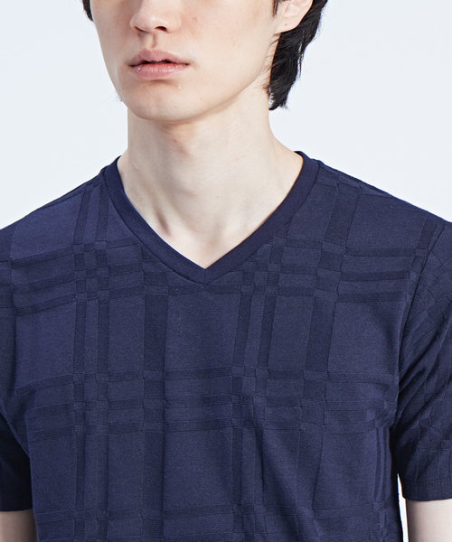 ABAHOUSE GRAY（アバハウスグレイ）の「【展開店舗限定】チェックVネック半袖Tシャツ（Tシャツ/カットソー・メンズ・ホワイト/ブラック/ネイビー/グレイッシュベージュ/オレンジ系その他・46/48）」の10枚目の写真