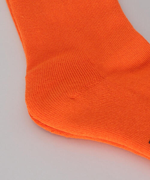 H BEAUTY&YOUTH UNITED ARROWS(エイチビューティーアンドユースユナイテッドアローズ)の「<H>PLANE PILE SOCKS 2/ソックス(ソックス/靴下・メンズ・オレンジ/ブラック/ホワイト・FREE)」の5枚目の写真