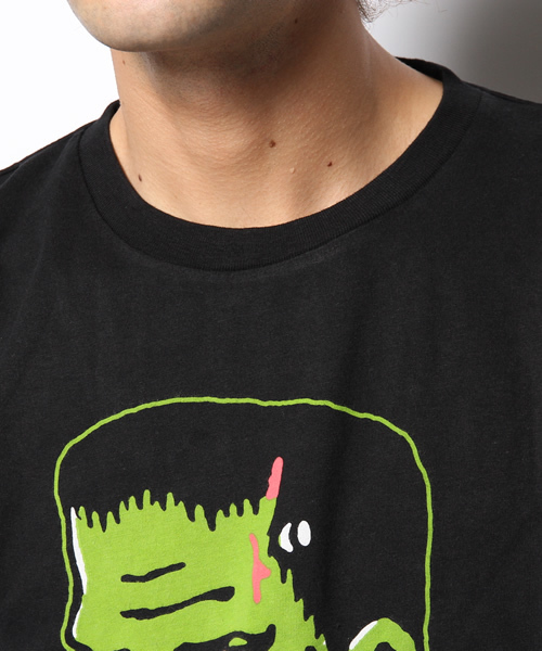 WEGO（ウィゴー）の「WEGO/モンスターTシャツ（Tシャツ/カットソー・メンズ・ホワイト/ブラック・LARGE/MEDIUM）」の6枚目の写真