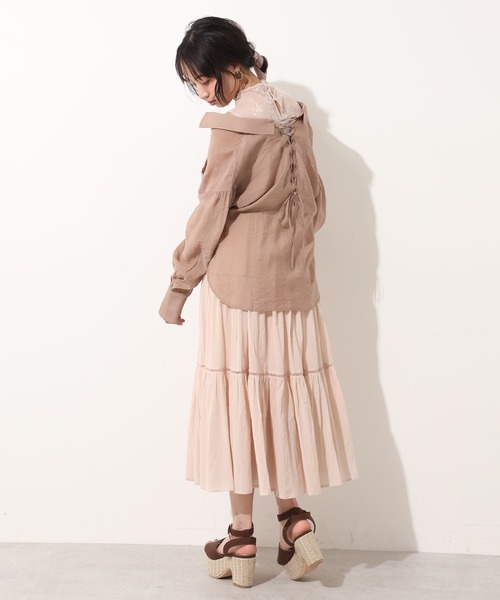 one after another NICE CLAUP(ワンアフターアナザーナイスクラップ)の「スエードリボン付ティアードスカート(スカート・レディース・ベージュ/オフホワイト/ブルー/モカ・FREE)」の8枚目の写真