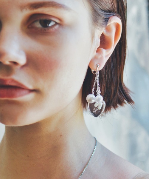 rehacer(レアセル)の「rehacer : Heart Pearl Earrings Made in Japan / ハート パール イヤリング メイドインジャパン(イヤリング・レディース・ゴールド/シルバー・FREE)」の2枚目の写真