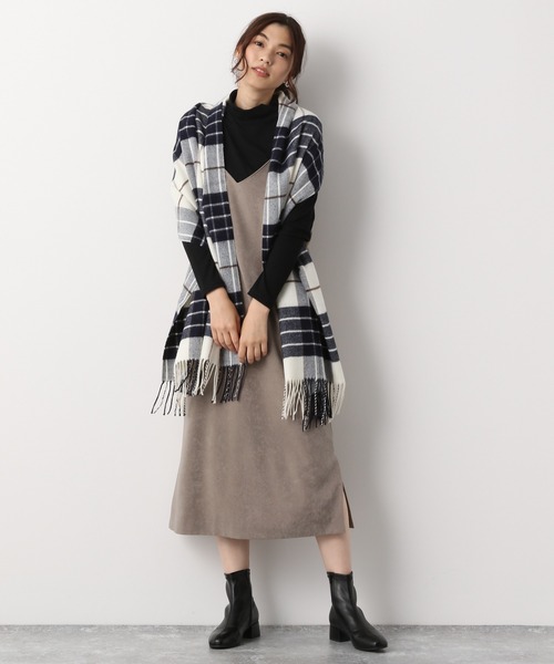 GLOBAL WORK(グローバルワーク)の「BEAUTEEスタンドプルオーバー長袖/894900(Tシャツ/カットソー・レディース・ブラック/オフホワイト/キャメル・MEDIUM/LARGE)」の8枚目の写真