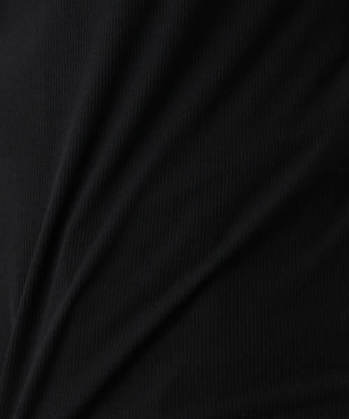 GLOBAL WORK(グローバルワーク)の「BEAUTEEスタンドプルオーバー長袖/894900(Tシャツ/カットソー・レディース・ブラック/オフホワイト/キャメル・MEDIUM/LARGE)」の16枚目の写真