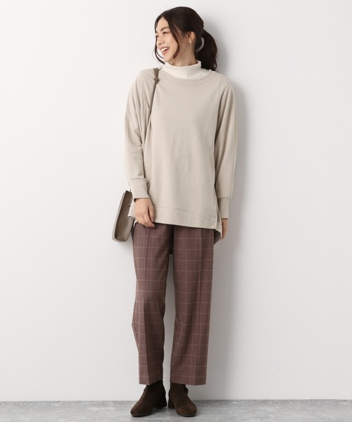 GLOBAL WORK(グローバルワーク)の「BEAUTEEスタンドプルオーバー長袖/894900(Tシャツ/カットソー・レディース・ブラック/オフホワイト/キャメル・MEDIUM/LARGE)」の7枚目の写真