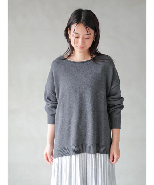 AMERICAN HOLIC(アメリカンホリック)の「襟カール裾スリットニットプルオーバー *〇(ニット/セーター・レディース・モカ/ライトベージュ/DK.Gray/ブラウン・MEDIUM/LARGE)」の5枚目の写真