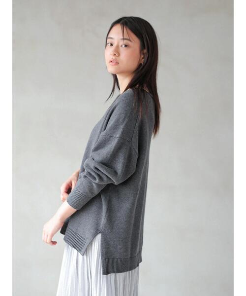 AMERICAN HOLIC(アメリカンホリック)の「襟カール裾スリットニットプルオーバー *〇(ニット/セーター・レディース・モカ/ライトベージュ/DK.Gray/ブラウン・MEDIUM/LARGE)」の10枚目の写真