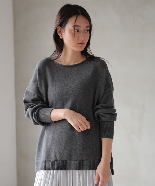 AMERICAN HOLIC(アメリカンホリック)の「襟カール裾スリットニットプルオーバー *〇(ニット/セーター・レディース・モカ/ライトベージュ/DK.Gray/ブラウン・MEDIUM/LARGE)」の3枚目の写真