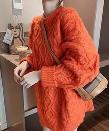 ざっくりケーブルニットセーター