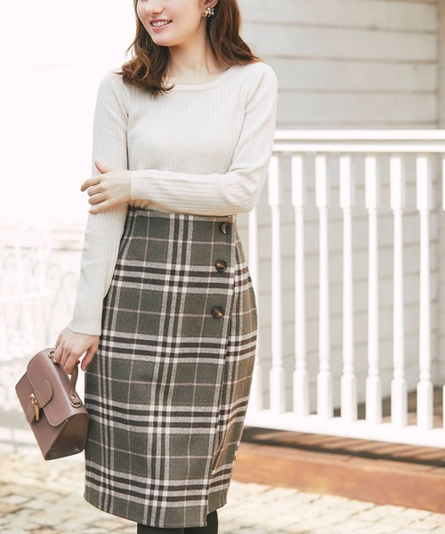 tocco closet(トッコ クローゼット)の「前後2WAY多種釦ラメ入りリブニットカーディガン(カーディガン/ボレロ・レディース・ブラック/ホワイト系その他/ピンク系その他・M)」の11枚目の写真