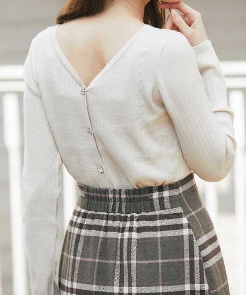 tocco closet(トッコ クローゼット)の「前後2WAY多種釦ラメ入りリブニットカーディガン(カーディガン/ボレロ・レディース・ブラック/ホワイト系その他/ピンク系その他・M)」の12枚目の写真