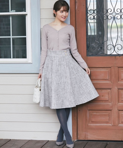 tocco closet(トッコ クローゼット)の「前後2WAY多種釦ラメ入りリブニットカーディガン(カーディガン/ボレロ・レディース・ブラック/ホワイト系その他/ピンク系その他・M)」の18枚目の写真