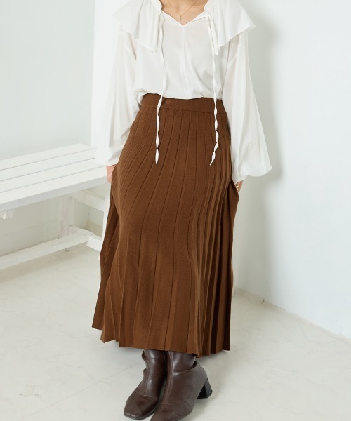 OMNES Another Edition（オムネス アナザーエディション）の「レーヨンナイロンニット プリーツスカート（スカート・レディース・ブラック/ブラウン/ベージュ/カーキ・FREE）」の11枚目の写真