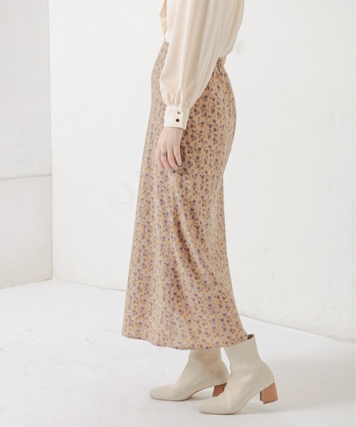 natural couture（ナチュラルクチュール）の「ややマーメイドシンプル花柄スカート（スカート・レディース・ブラック/イエロー/ミント・FREE）」の16枚目の写真