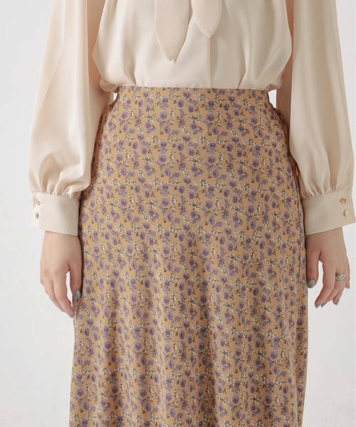 natural couture（ナチュラルクチュール）の「ややマーメイドシンプル花柄スカート（スカート・レディース・ブラック/イエロー/ミント・FREE）」の18枚目の写真