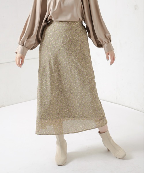 natural couture（ナチュラルクチュール）の「ややマーメイドシンプル花柄スカート（スカート・レディース・ブラック/イエロー/ミント・FREE）」の8枚目の写真