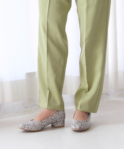 chocolates(チョコラテス)の「晴雨兼用 スクエア Vカットパンプス レイン【日本製】(パンプス・レディース・パイソン/ブラウン/ホワイト/ブラック/ダークブラウン/ベージュ系その他/ベージュ・23cm/22.5cm/24.5cm/25cm/24cm/23.5cm/22cm)」の9枚目の写真