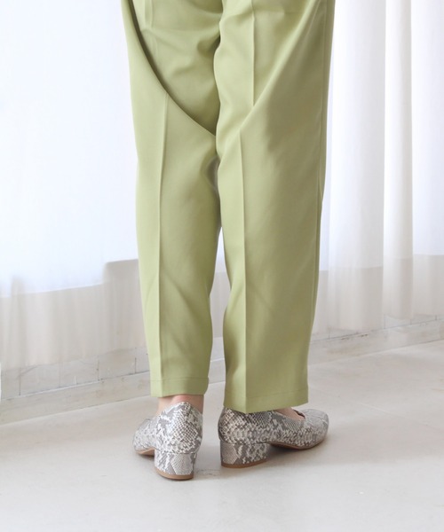 chocolates(チョコラテス)の「晴雨兼用 スクエア Vカットパンプス レイン【日本製】(パンプス・レディース・パイソン/ブラウン/ホワイト/ブラック/ダークブラウン/ベージュ系その他/ベージュ・23cm/22.5cm/24.5cm/25cm/24cm/23.5cm/22cm)」の10枚目の写真