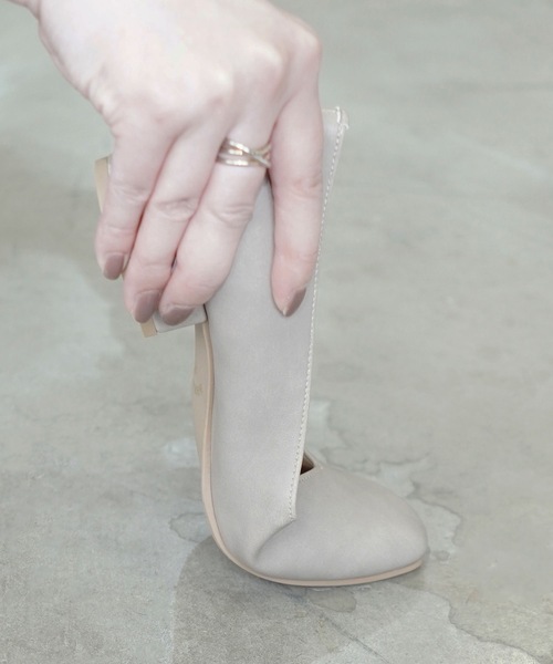 chocolates(チョコラテス)の「晴雨兼用 スクエア Vカットパンプス レイン【日本製】(パンプス・レディース・パイソン/ブラウン/ホワイト/ブラック/ダークブラウン/ベージュ系その他/ベージュ・23cm/22.5cm/24.5cm/25cm/24cm/23.5cm/22cm)」の19枚目の写真