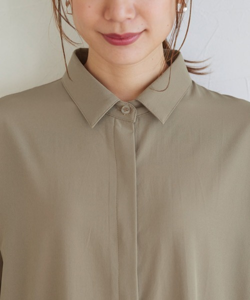 Pierrot（ピエロ）の「バックティアードシャツワンピース（シャツ/ブラウス・レディース・ライトグレー/モカ・M/L）」の21枚目の写真