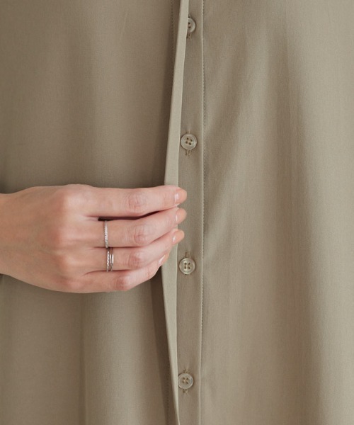 Pierrot（ピエロ）の「バックティアードシャツワンピース（シャツ/ブラウス・レディース・ライトグレー/モカ・M/L）」の5枚目の写真