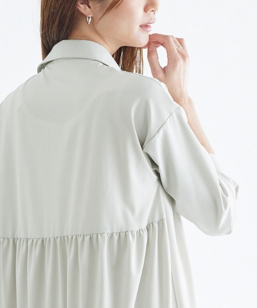 Pierrot（ピエロ）の「バックティアードシャツワンピース（シャツ/ブラウス・レディース・ライトグレー/モカ・M/L）」の17枚目の写真