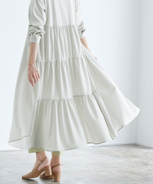 Pierrot（ピエロ）の「バックティアードシャツワンピース（シャツ/ブラウス・レディース・ライトグレー/モカ・M/L）」の4枚目の写真