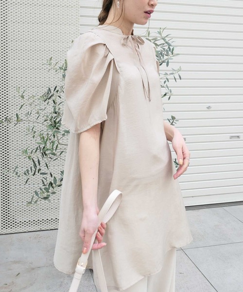 CORNERS（コーナーズ）の「【インフルエンサーmiiさん×CORNERSコラボ】スタンドカラー2wayチュニックブラウス（シャツ/ブラウス・レディース・ベージュ/オフホワイト/ブラック/ブルー/ミント・M）」の6枚目の写真