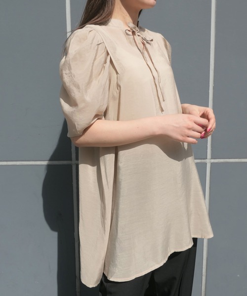 CORNERS（コーナーズ）の「【インフルエンサーmiiさん×CORNERSコラボ】スタンドカラー2wayチュニックブラウス（シャツ/ブラウス・レディース・ベージュ/オフホワイト/ブラック/ブルー/ミント・M）」の10枚目の写真