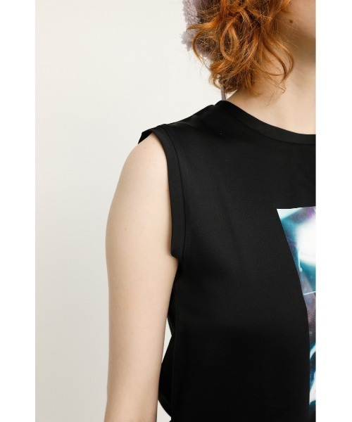 SLY(スライ)の「TOKI X SLY PHOTO SATIN TOPS フォトサテン トップス(Tシャツ/カットソー・レディース・ブラック/マルチ/ピンク・FREE)」の10枚目の写真