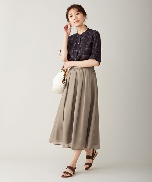 J.PRESS（ジェイプレス）の「【洗える】キュプラストライプ＆チェック バンドカラー ブラウス（シャツ/ブラウス・レディース・ホワイト系3/ネイビー系1/ネイビー系3・11/9）」の4枚目の写真