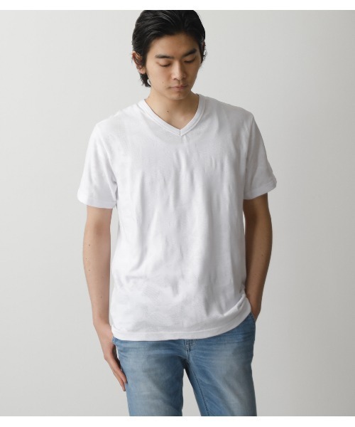 AZUL by moussy（アズールバイマウジー）の「SHADOW CAMO V/N TEE/シャドウカモVネックTシャツ（Tシャツ/カットソー・メンズ・ホワイト/ブラック/ライトピンク・MEDIUM/X-SMALL/SMALL/X-LARGE/LARGE）」の2枚目の写真