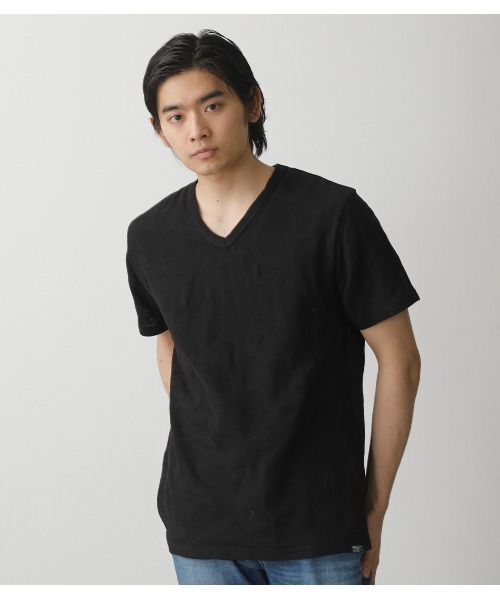 AZUL by moussy（アズールバイマウジー）の「SHADOW CAMO V/N TEE/シャドウカモVネックTシャツ（Tシャツ/カットソー・メンズ・ホワイト/ブラック/ライトピンク・MEDIUM/X-SMALL/SMALL/X-LARGE/LARGE）」の3枚目の写真