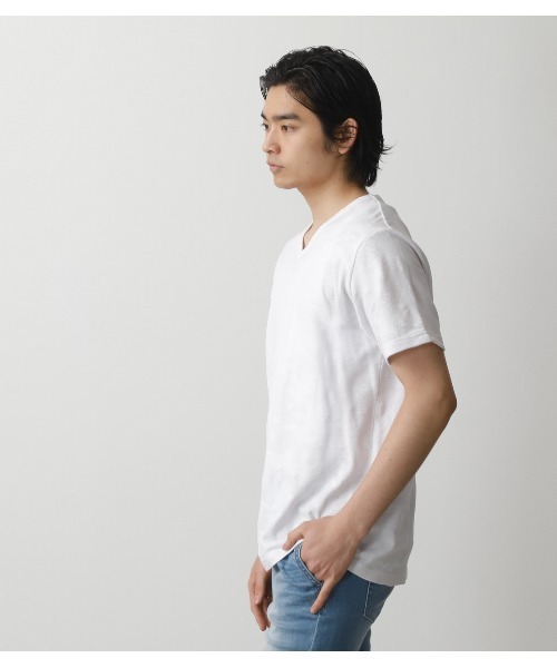 AZUL by moussy（アズールバイマウジー）の「SHADOW CAMO V/N TEE/シャドウカモVネックTシャツ（Tシャツ/カットソー・メンズ・ホワイト/ブラック/ライトピンク・MEDIUM/X-SMALL/SMALL/X-LARGE/LARGE）」の17枚目の写真