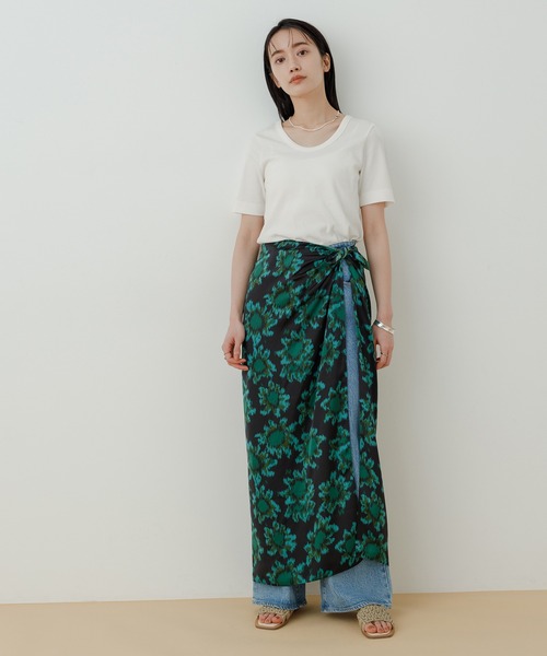 ADAM ET ROPE'(アダムエロペ)の「【2WAY】コンパクトリブトップス(Tシャツ/カットソー・レディース・ホワイト/ブラック/パープル・FREE)」の5枚目の写真