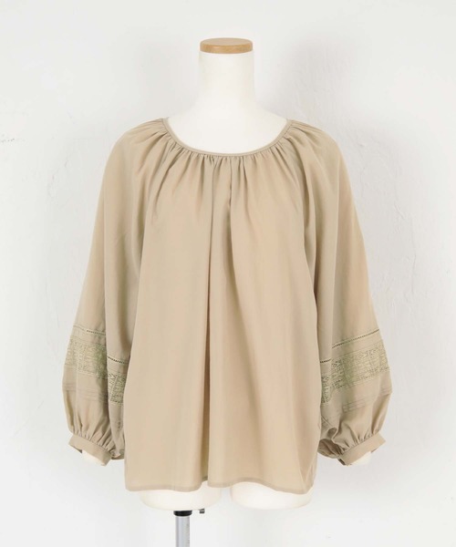 titivate(ティティベイト)の「バックリボンボリューム袖ブラウス(シャツ/ブラウス・レディース・ベージュ/ブラック/イエロー/オフホワイト・S/M)」の17枚目の写真